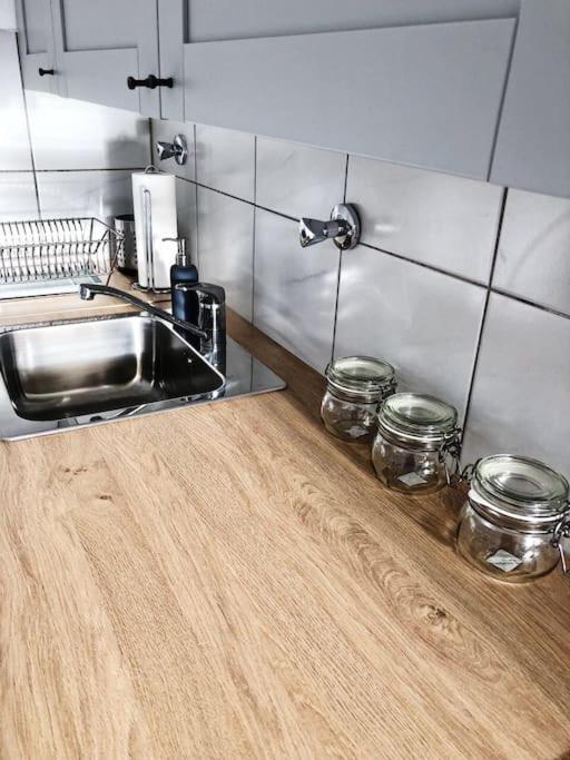 Charmante Gartenwohnung Mit Privatem Grossen Garten Köln Exterior foto